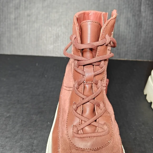 Gianni Bini Wander Lust Lug Sole Platform Bootie Cinnamon Suede LaceUp Zipper 9M - Picture 7 of 11